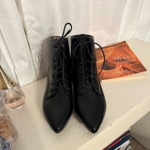 Elegant Black Lace-Up Women's Boots